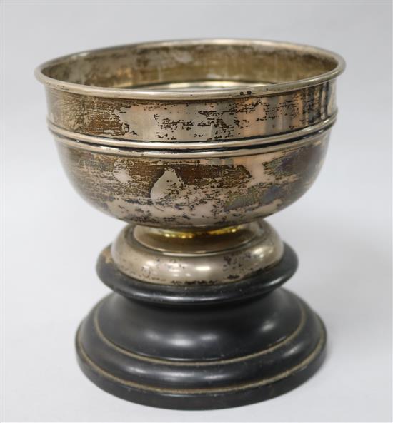 A George V silver rose bowl, Birmingham, 1911, 5.5 oz.